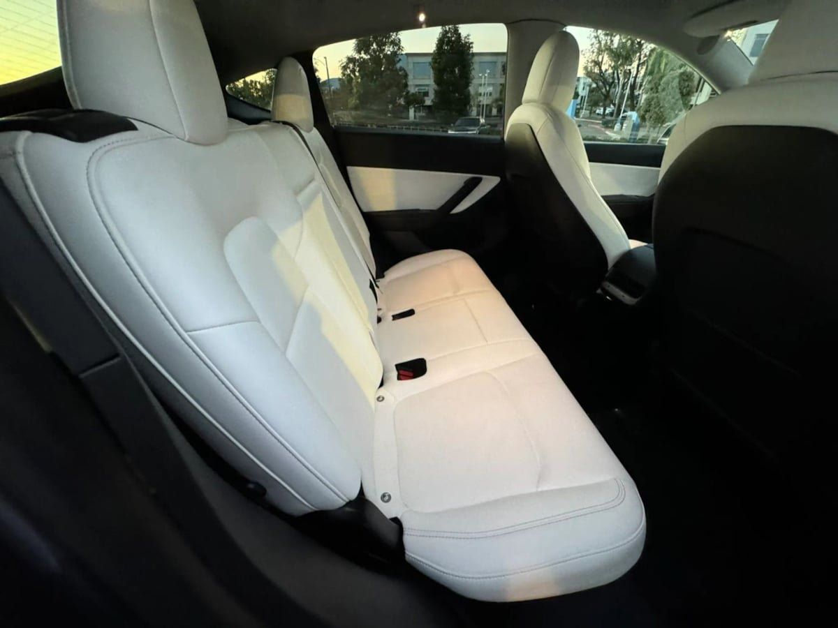 Used 2023 Tesla Model Y Long Range AWD/4WD image 24