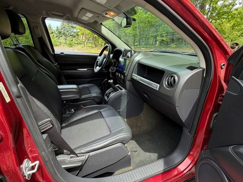 Used 2016 Jeep Compass Latitude AWD/4WD image 14