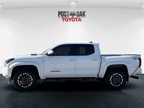 Used 2024 Toyota Tacoma TRD Sport image 4
