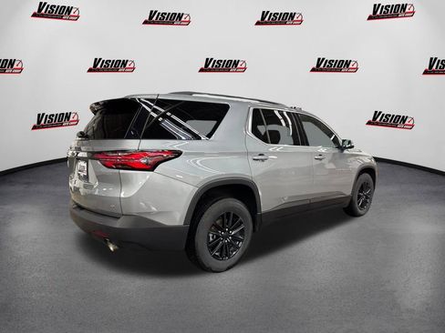 Used 2023 Chevrolet Traverse LT image 5