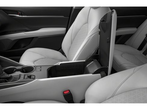 Used 2024 Toyota Camry XSE w/ Cold Weather Package FWD image 12