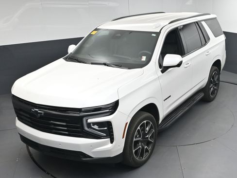 Used 2025 Chevrolet Tahoe RST w/ Comfort Package AWD/4WD image 31