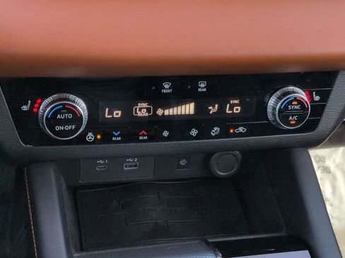 Used 2023 Mitsubishi Outlander SEL FWD image 24