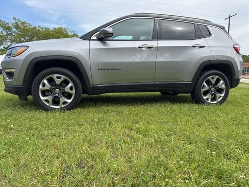 Used 2020 Jeep Compass Limited image 1
