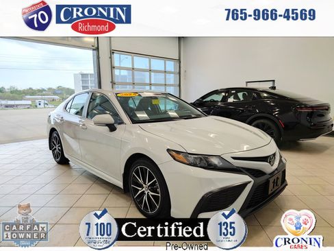 Used 2024 Toyota Camry SE FWD image 1