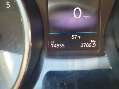 Used 2018 Volkswagen Tiguan SE w/ Panoramic Sunroof Package FWD image 25