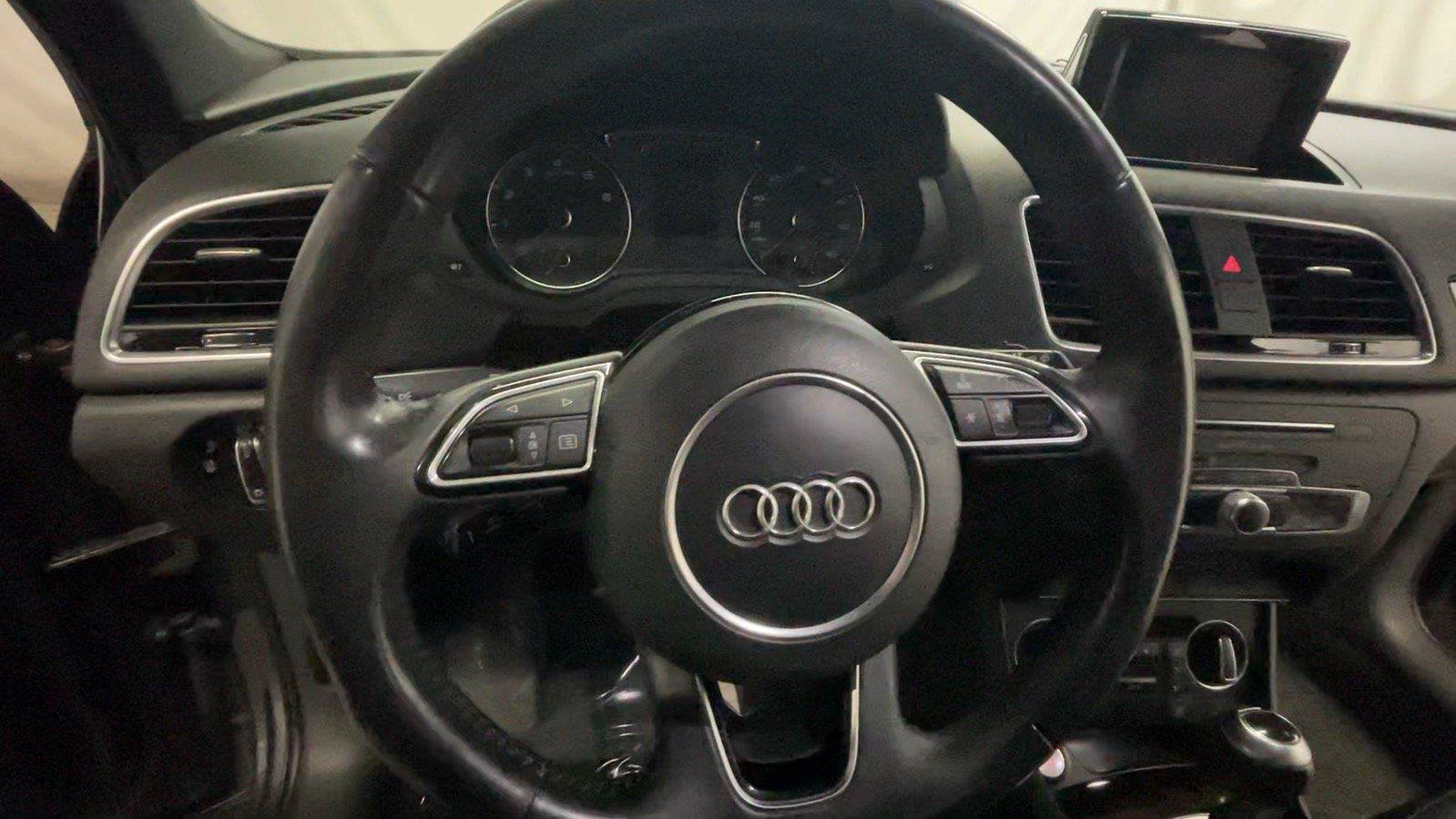 Used 2018 Audi Q3 2.0T Premium w/ Convenience Package AWD/4WD image 37
