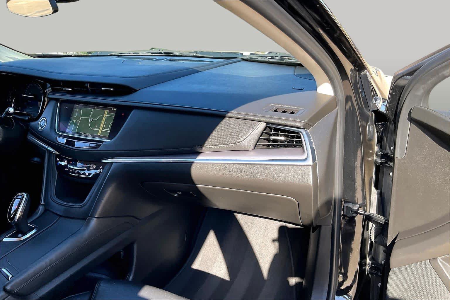 Used 2019 Cadillac XT5 Premium Luxury AWD/4WD image 18