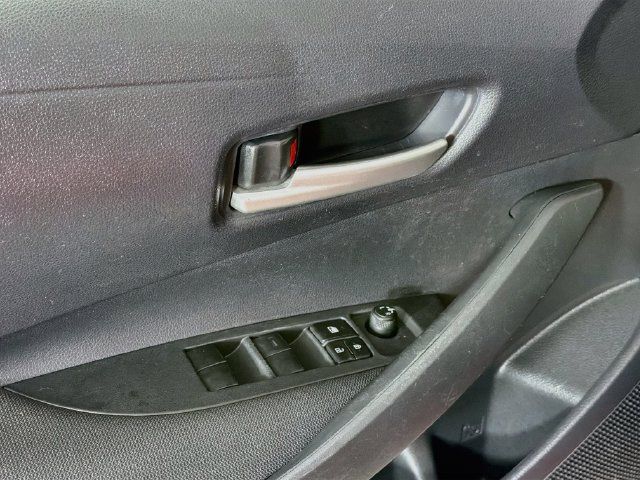 Used 2020 Toyota Corolla LE FWD image 20