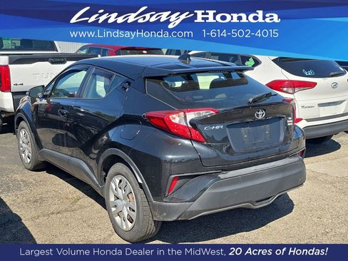 Used 2021 Toyota C-HR LE FWD image 3