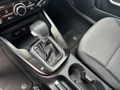 Used 2024 Kia Soul LX w/ Option Group 015 FWD image 21