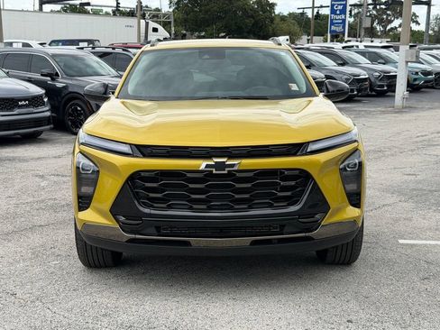 Used 2025 Chevrolet Trax ACTIV FWD image 3