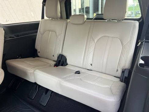 Used 2020 Ford Expedition Max Platinum RWD image 15