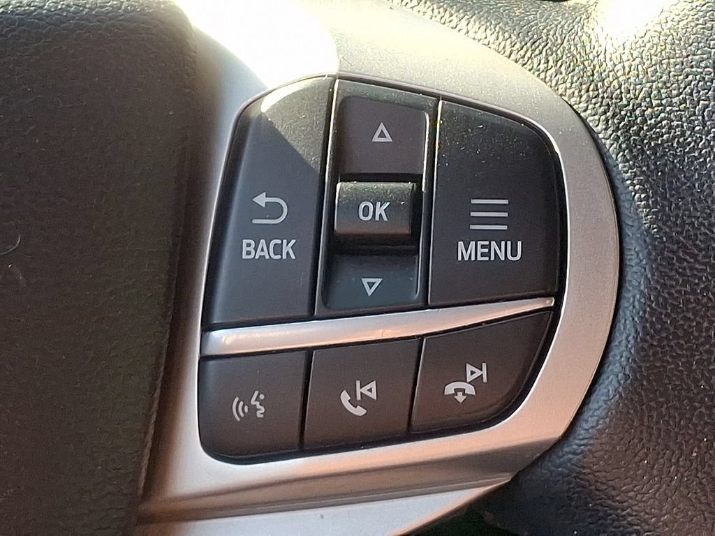 Used 2022 Ford Explorer XLT w/ Equipment Group 202A AWD/4WD image 22