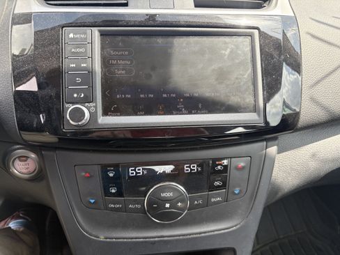 Used 2019 Nissan Sentra SV image 10