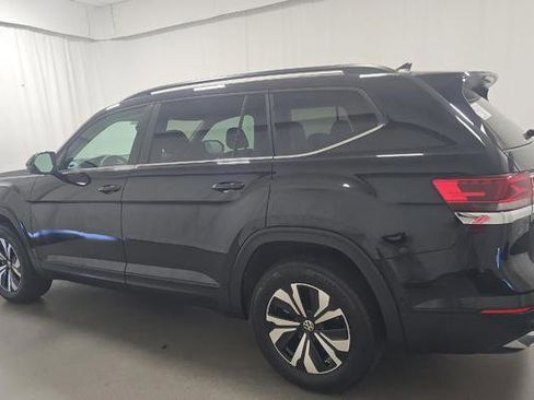 Used 2024 Volkswagen Atlas SE image 6