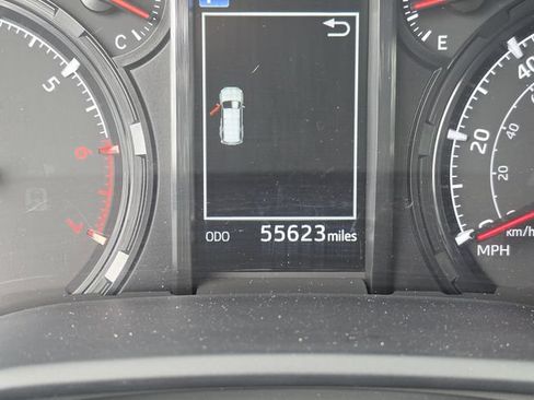 Used 2022 Toyota 4Runner SR5 AWD/4WD image 46