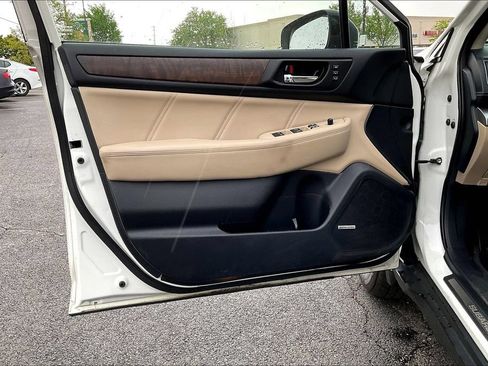 Used 2018 Subaru Outback 2.5i Limited AWD/4WD image 26