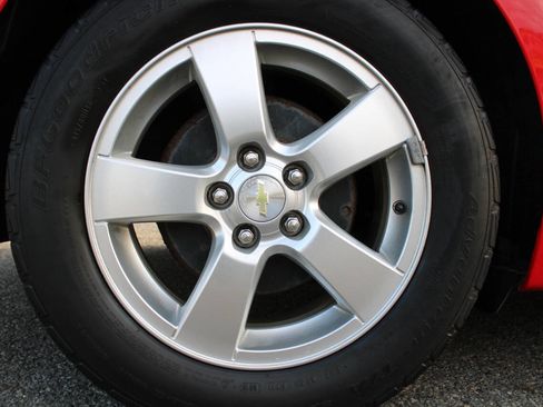 Used 2016 Chevrolet Cruze LT image 20