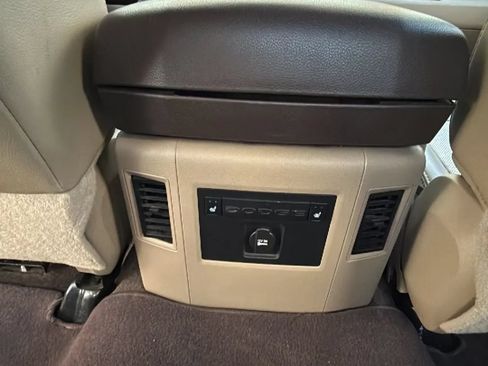 Used 2011 RAM 1500 Laramie AWD/4WD image 28