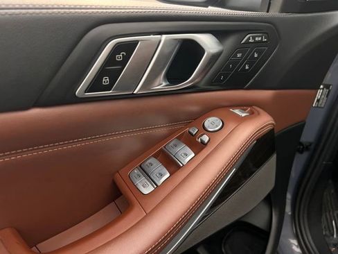 Used 2023 BMW X7 xDrive40i w/ Executive Package AWD/4WD image 13