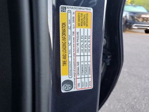 Used 2024 GMC Sierra 1500 SLT w/ SLT Premium Plus Package image 33