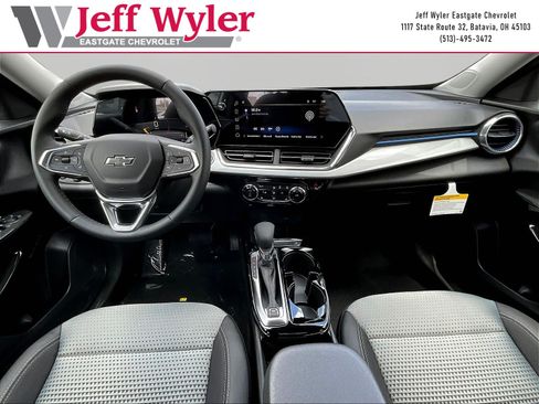 New 2026 Chevrolet Trax LT w/ Driver Confidence Package FWD image 10