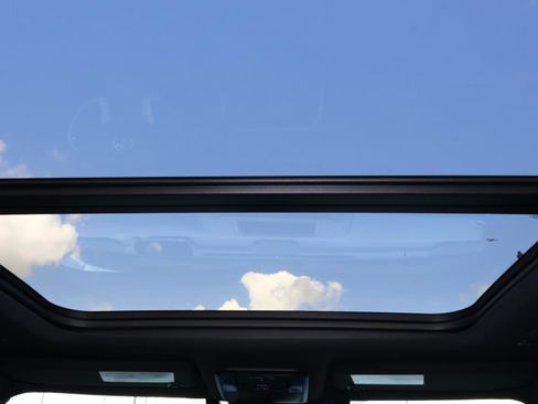 Used 2024 Toyota Sequoia Platinum image 12