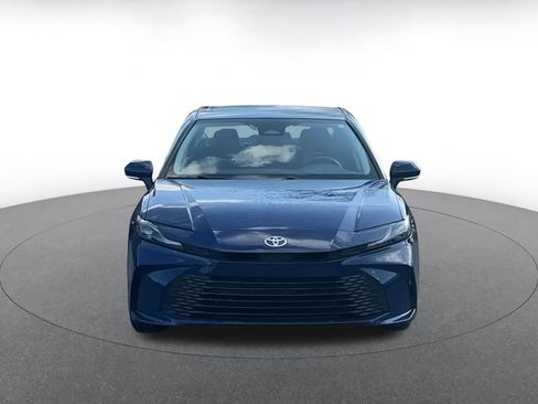 Used 2025 Toyota Camry LE image 4