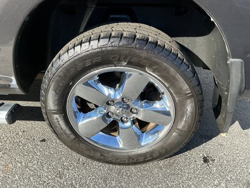 Used 2017 RAM 1500 Big Horn image 6