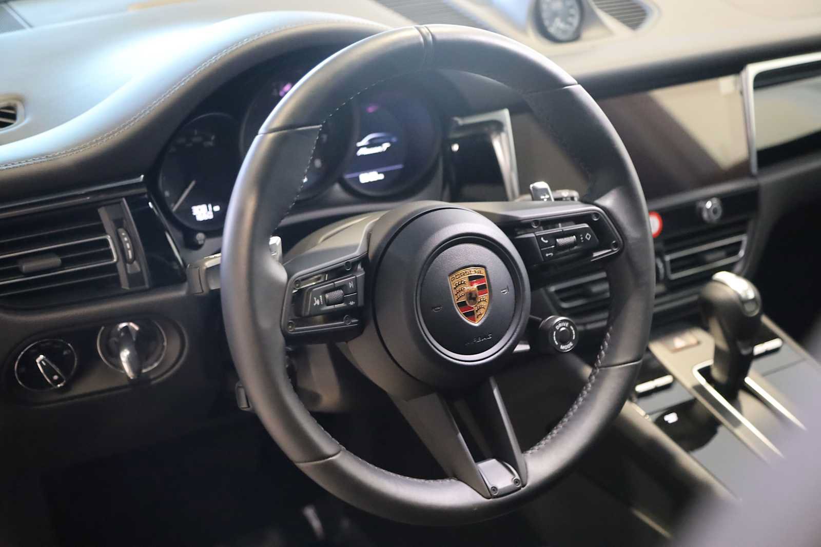 Used 2026 Porsche Macan Turbo AWD/4WD image 4