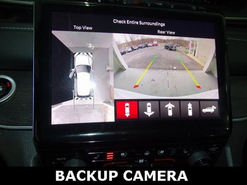 Certified 2023 Jeep Grand Cherokee 4WD 4xe w/ Luxury Tech Group II image 16