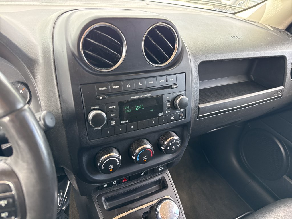 Used 2016 Jeep Patriot Sport FWD image 18