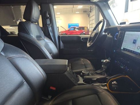 Used 2024 Ford Bronco Badlands AWD/4WD image 12