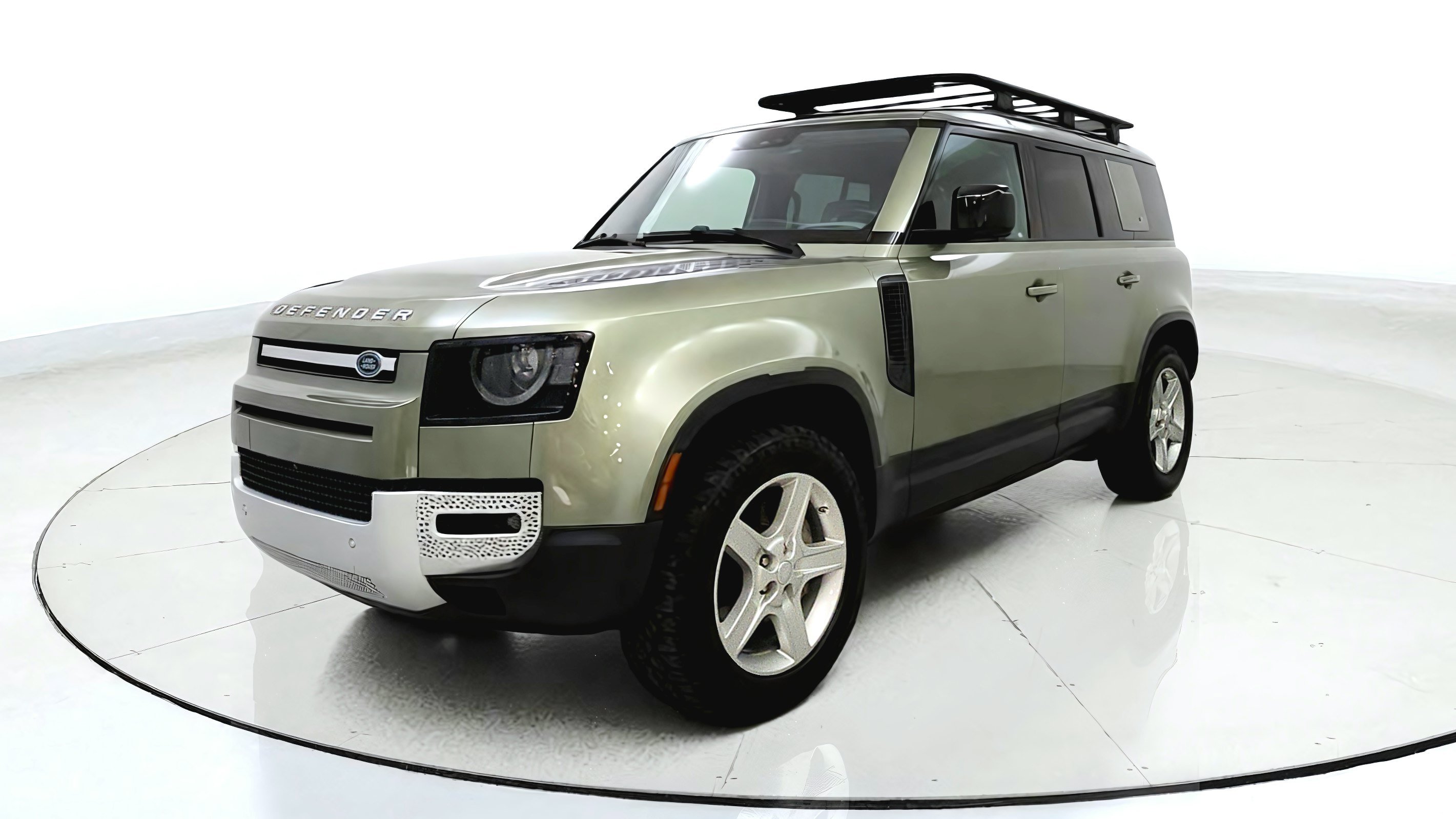 Used 2020 Land Rover Defender 110 HSE AWD/4WD image 3