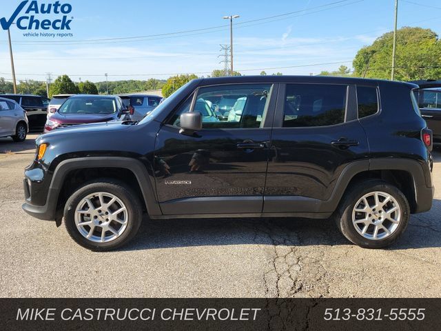 Used 2023 Jeep Renegade Latitude AWD/4WD image 2