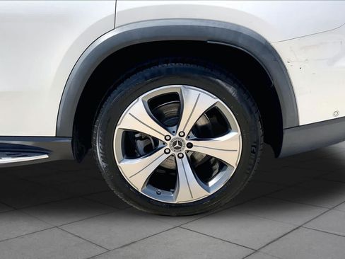 Used 2022 Mercedes-Benz GLS 450 4MATIC image 11
