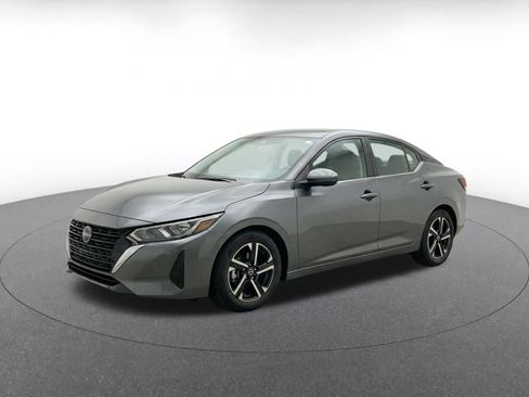 Used 2025 Nissan Sentra SV FWD image 3