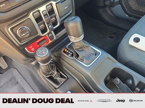 Used 2024 Jeep Wrangler Unlimited image 24