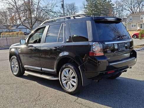 Used 2014 Land Rover LR2 HSE image 5