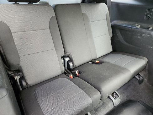 Used 2023 Chevrolet Traverse LT FWD image 8