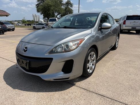 Used 2012 MAZDA MAZDA3 i Sport FWD image 3
