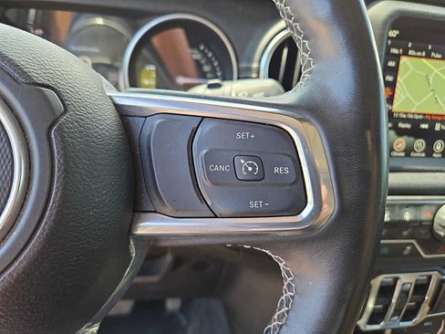 Used 2023 Jeep Wrangler Unlimited Sahara w/ Cold Weather Group AWD/4WD image 23