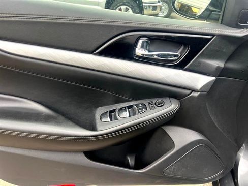 Used 2017 Nissan Maxima 3.5 SL image 36