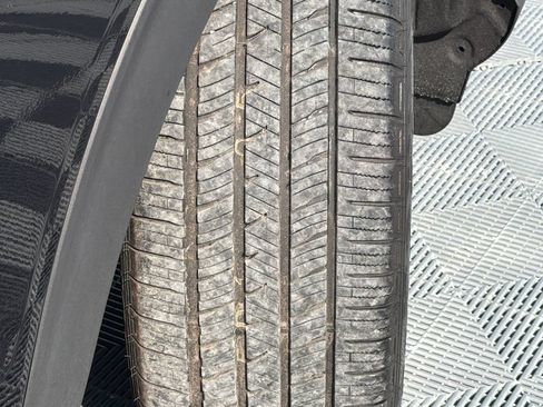 Used 2020 Ford Explorer Limited AWD/4WD image 22