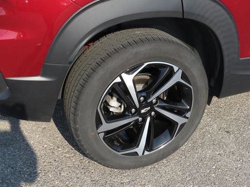 Used 2022 Chevrolet TrailBlazer RS w/ Technology Package image 5