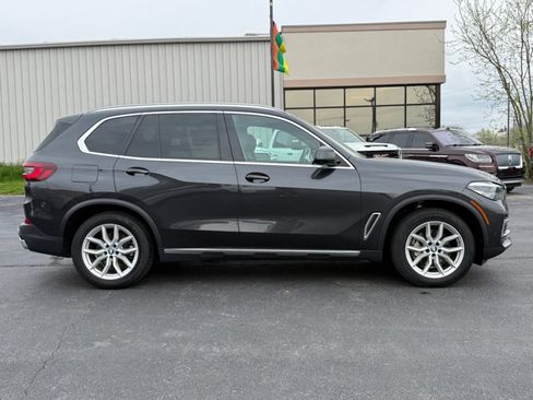 Used 2022 BMW X5 xDrive40i w/ Parking Assistance Package AWD/4WD image 9