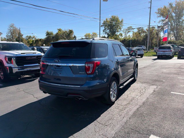Used 2018 Ford Explorer XLT w/ Equipment Group 202A AWD/4WD image 3