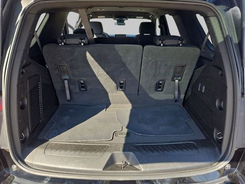 Used 2024 GMC Yukon SLE image 15