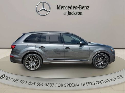 Used 2022 Audi Q7 3.0T Prestige w/ Prestige Package AWD/4WD image 9